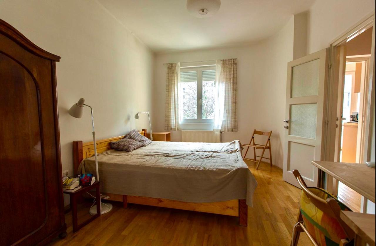 Luxury View Apartman Budapest Esterno foto
