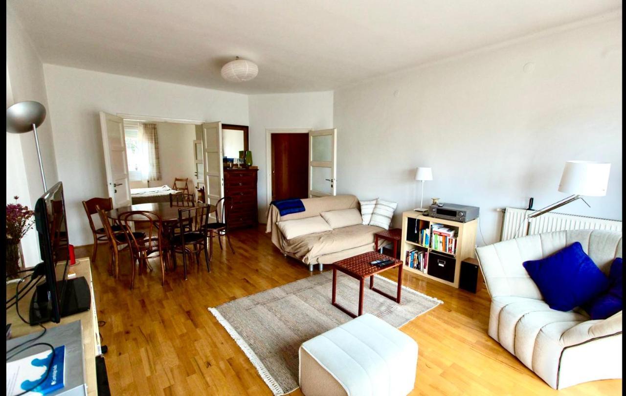 Luxury View Apartman Budapest Esterno foto
