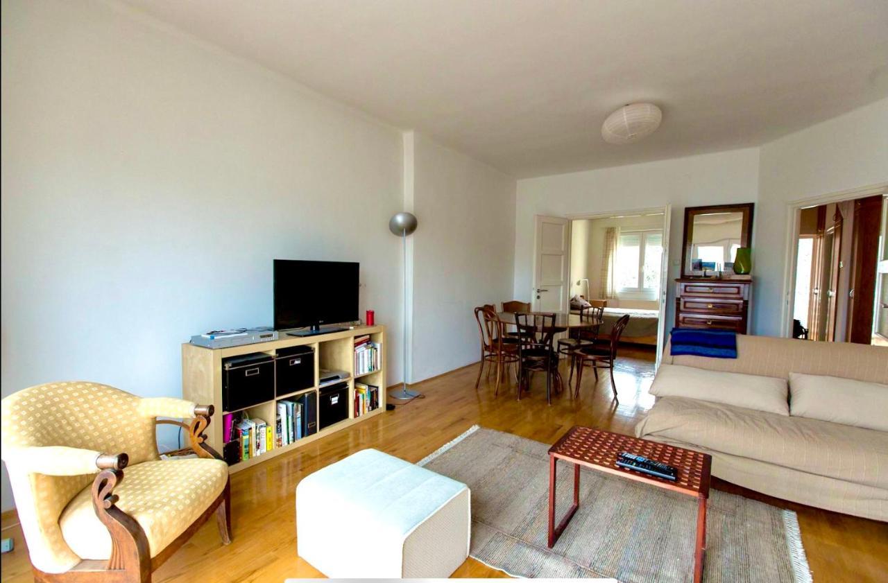 Luxury View Apartman Budapest Esterno foto